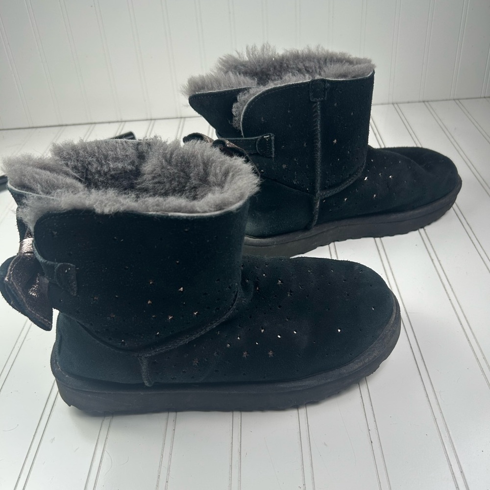 UGG Australia Classic Mini Stargirl Bow Black Boots Women's Size 9 - Picture 3 of 11
